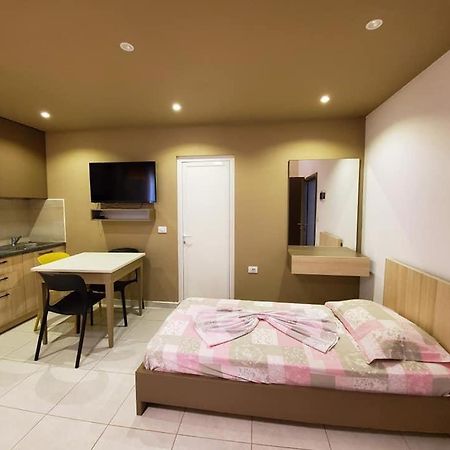 Eliona Apartments Саранда Екстер'єр фото