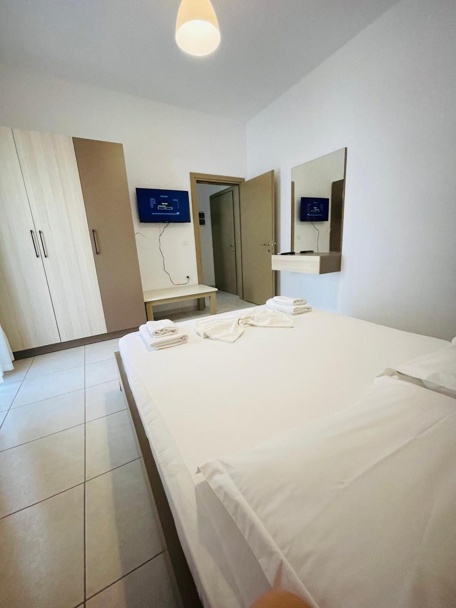 Eliona Apartments Саранда Екстер'єр фото